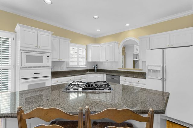 10 Commons Court, Isle Of Palms, SC 29451