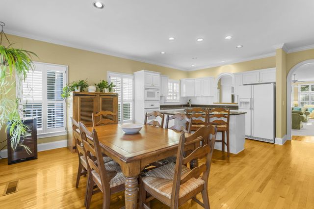 10 Commons Court, Isle Of Palms, SC 29451