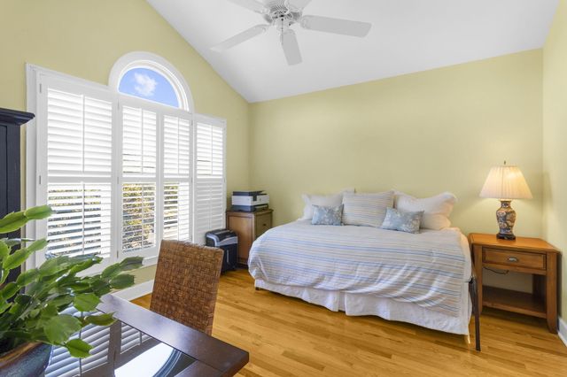 10 Commons Court, Isle Of Palms, SC 29451