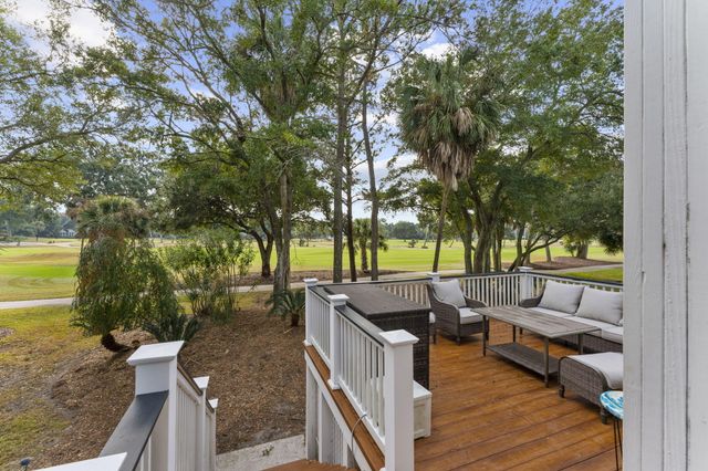 10 Commons Court, Isle Of Palms, SC 29451