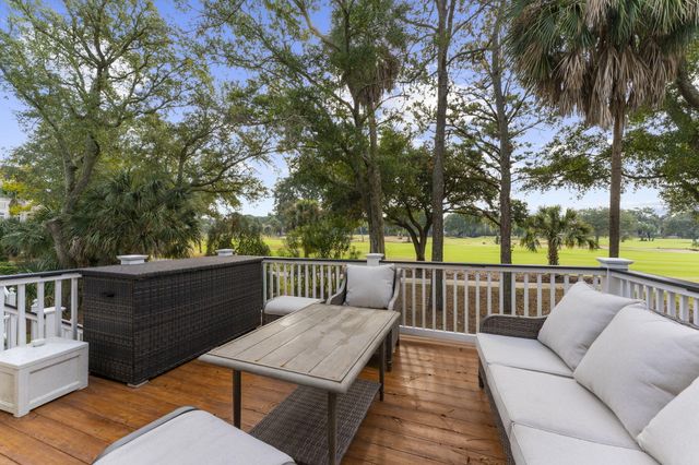 10 Commons Court, Isle Of Palms, SC 29451