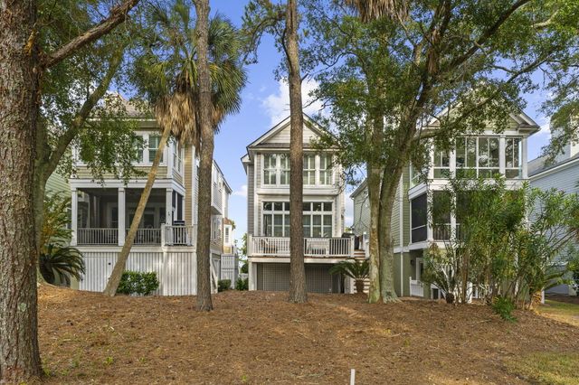 10 Commons Court, Isle Of Palms, SC 29451