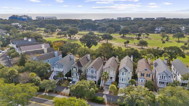 10 Commons Court, Isle Of Palms, SC 29451