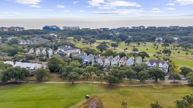 10 Commons Court, Isle Of Palms, SC 29451