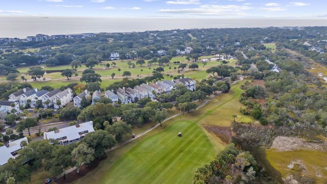 10 Commons Court, Isle Of Palms, SC 29451