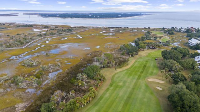 10 Commons Court, Isle Of Palms, SC 29451