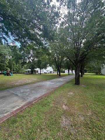 62 Warbler St., Georgetown, SC 29440