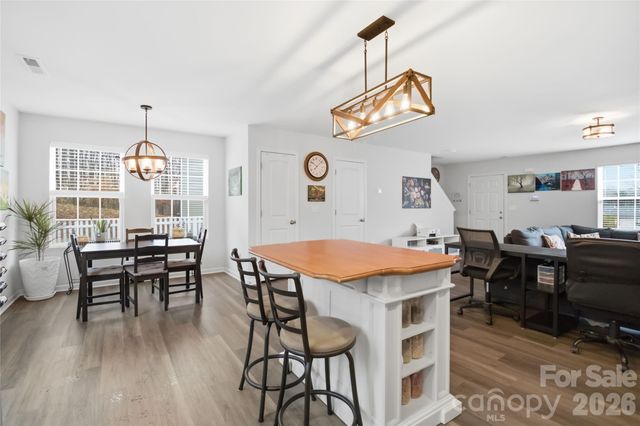 2417 Kings Cross Court, Winston Salem, NC 27127