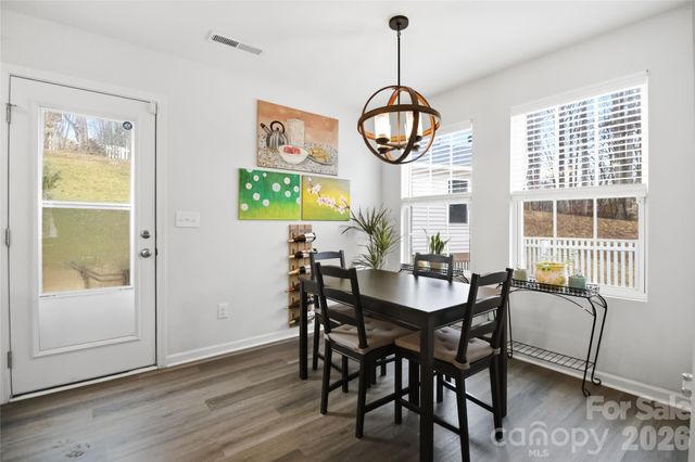 2417 Kings Cross Court, Winston Salem, NC 27127