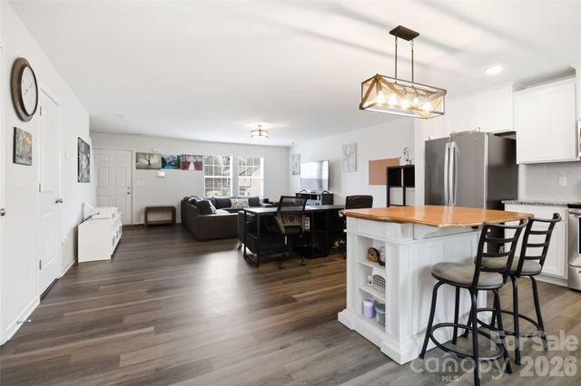 2417 Kings Cross Court, Winston Salem, NC 27127