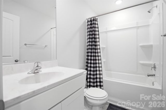 2417 Kings Cross Court, Winston Salem, NC 27127