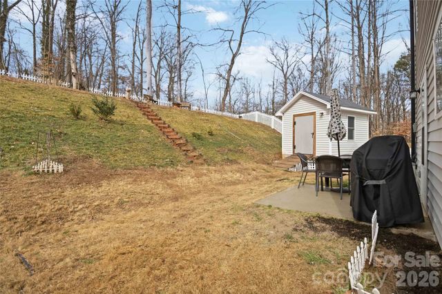 2417 Kings Cross Court, Winston Salem, NC 27127