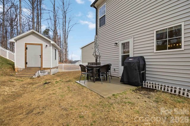 2417 Kings Cross Court, Winston Salem, NC 27127