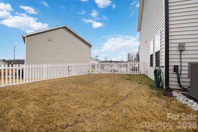 2417 Kings Cross Court, Winston Salem, NC 27127