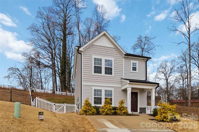 2417 Kings Cross Court, Winston Salem, NC 27127