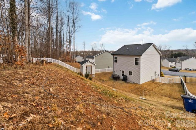 2417 Kings Cross Court, Winston Salem, NC 27127