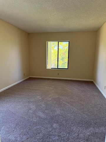 703 Sunny Pine Way B3, Greenacres, FL 33415