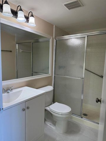703 Sunny Pine Way B3, Greenacres, FL 33415