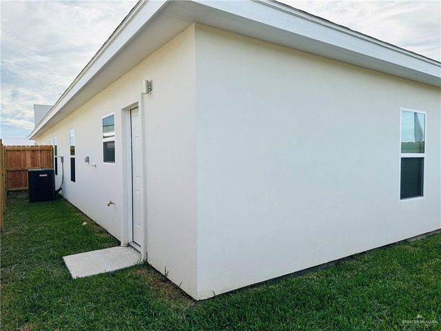 3009 W Driftwood Street 3, Edinburg, TX 78541