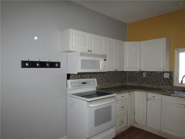 726 Pacific Avenue, Osawatomie, KS 66064