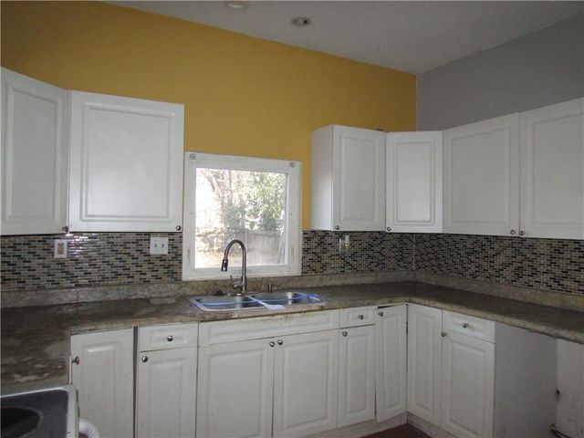 726 Pacific Avenue, Osawatomie, KS 66064