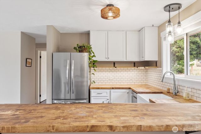 964 Ferry Avenue, Coupeville, WA 98239