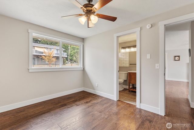 964 Ferry Avenue, Coupeville, WA 98239