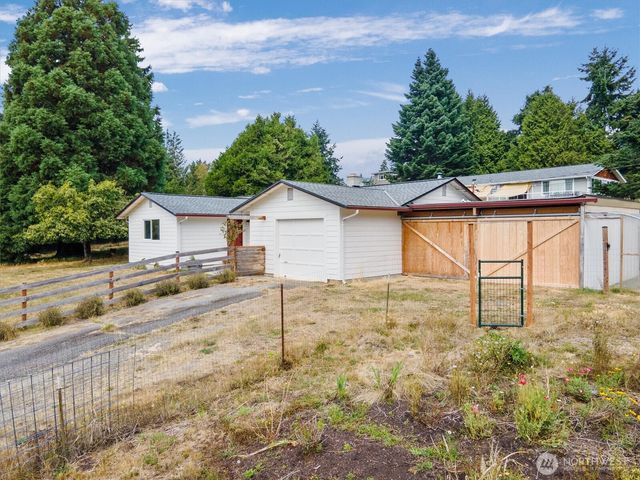 964 Ferry Avenue, Coupeville, WA 98239