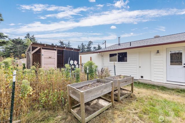 964 Ferry Avenue, Coupeville, WA 98239