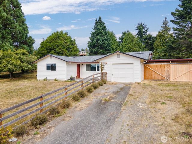 964 Ferry Avenue, Coupeville, WA 98239