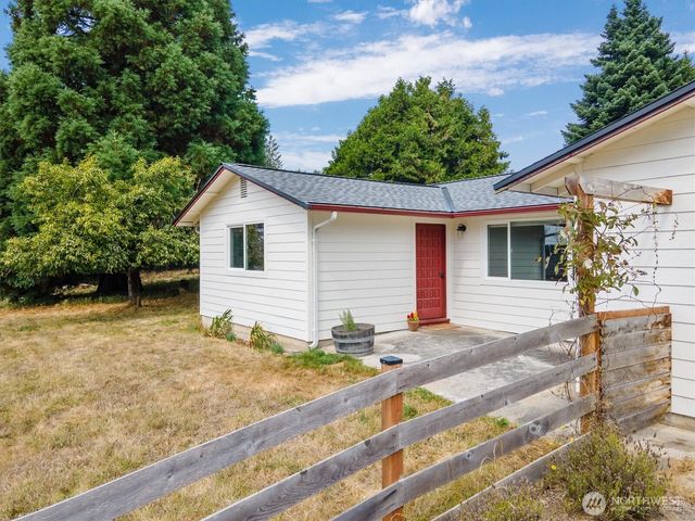 964 Ferry Avenue, Coupeville, WA 98239