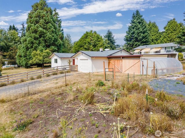 964 Ferry Avenue, Coupeville, WA 98239