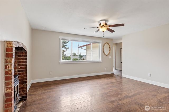 964 Ferry Avenue, Coupeville, WA 98239