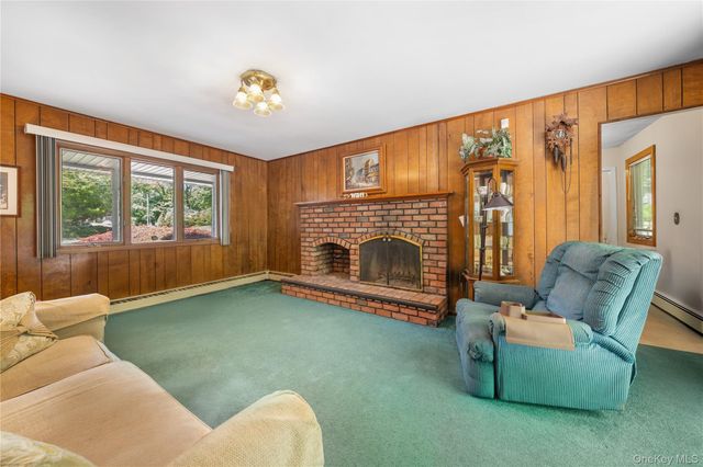 33 View Drive, Miller Place, NY 11764