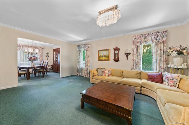 33 View Drive, Miller Place, NY 11764