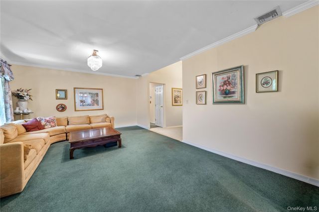 33 View Drive, Miller Place, NY 11764