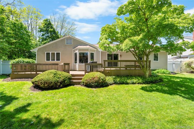 33 View Drive, Miller Place, NY 11764
