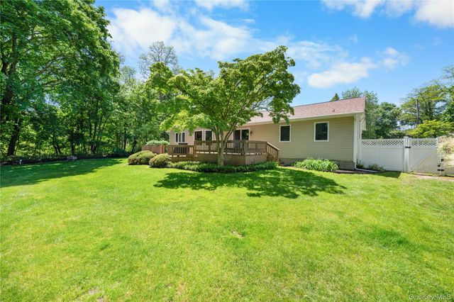 33 View Drive, Miller Place, NY 11764