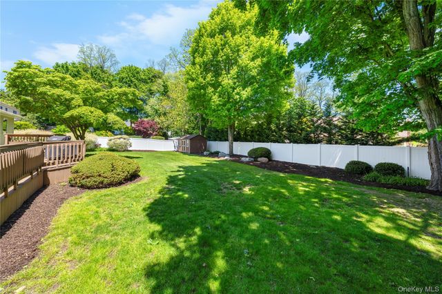 33 View Drive, Miller Place, NY 11764