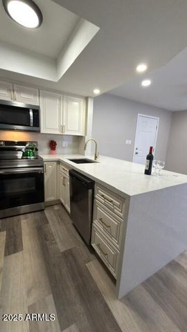 3535 W TIERRA BUENA Lane 229, Phoenix, AZ 85053