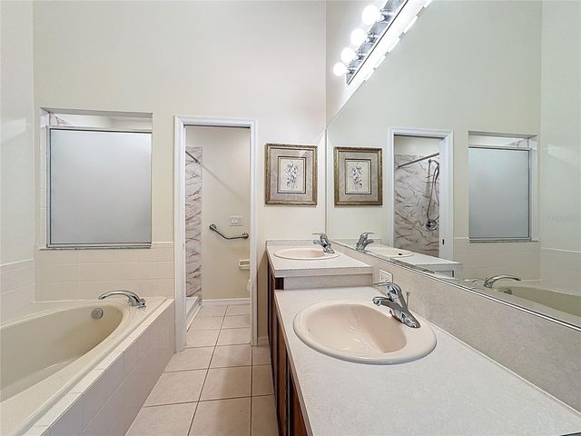 3817 SHAWN CIRCLE, Orlando, FL 32826