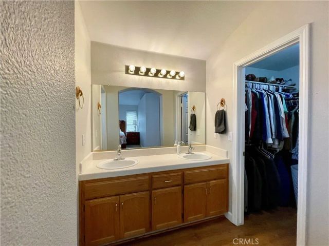 443 S Park, Kerman, CA 93630