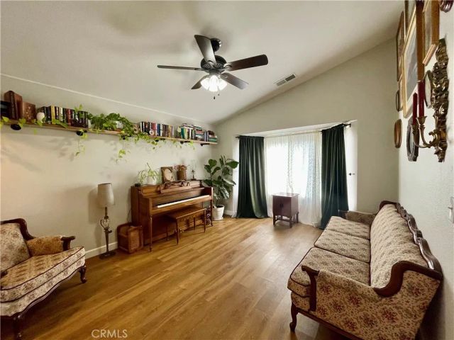 443 S Park, Kerman, CA 93630