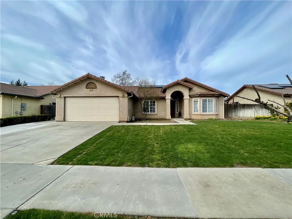 443 S Park, Kerman, CA 93630