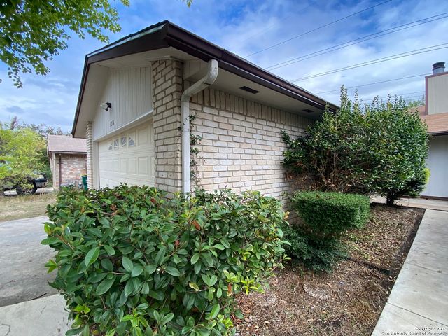 7214 RIMWOOD ST, Live Oak, TX 78233