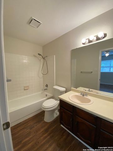 7214 RIMWOOD ST, Live Oak, TX 78233