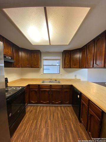 7214 RIMWOOD ST, Live Oak, TX 78233