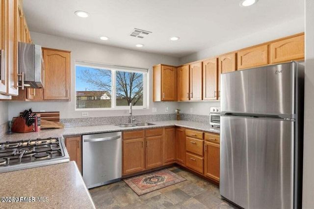 445 S BELLA Road, Chino Valley, AZ 86323