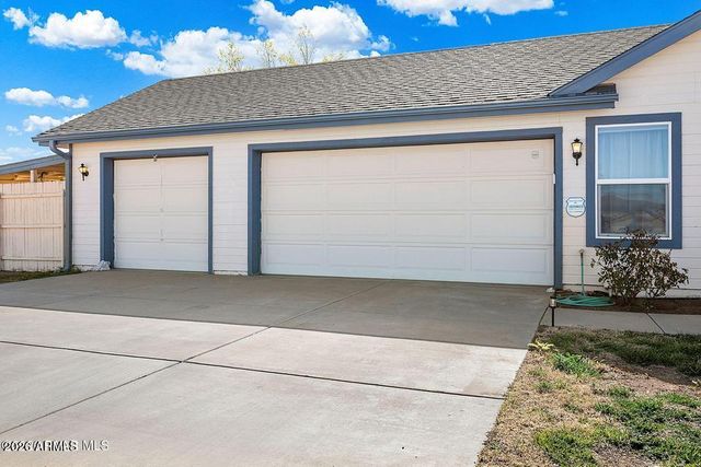 445 S BELLA Road, Chino Valley, AZ 86323