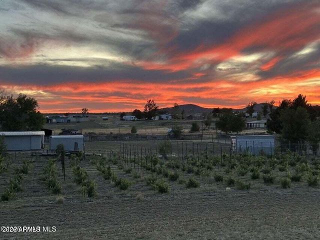 445 S BELLA Road, Chino Valley, AZ 86323